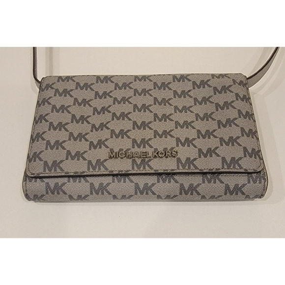 Michael Kors Small Crossbody Bag Purse - Picture 1 of 16